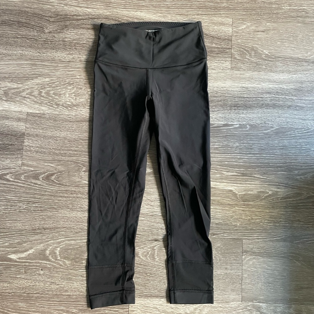 Victoria Sport black cropped leggings